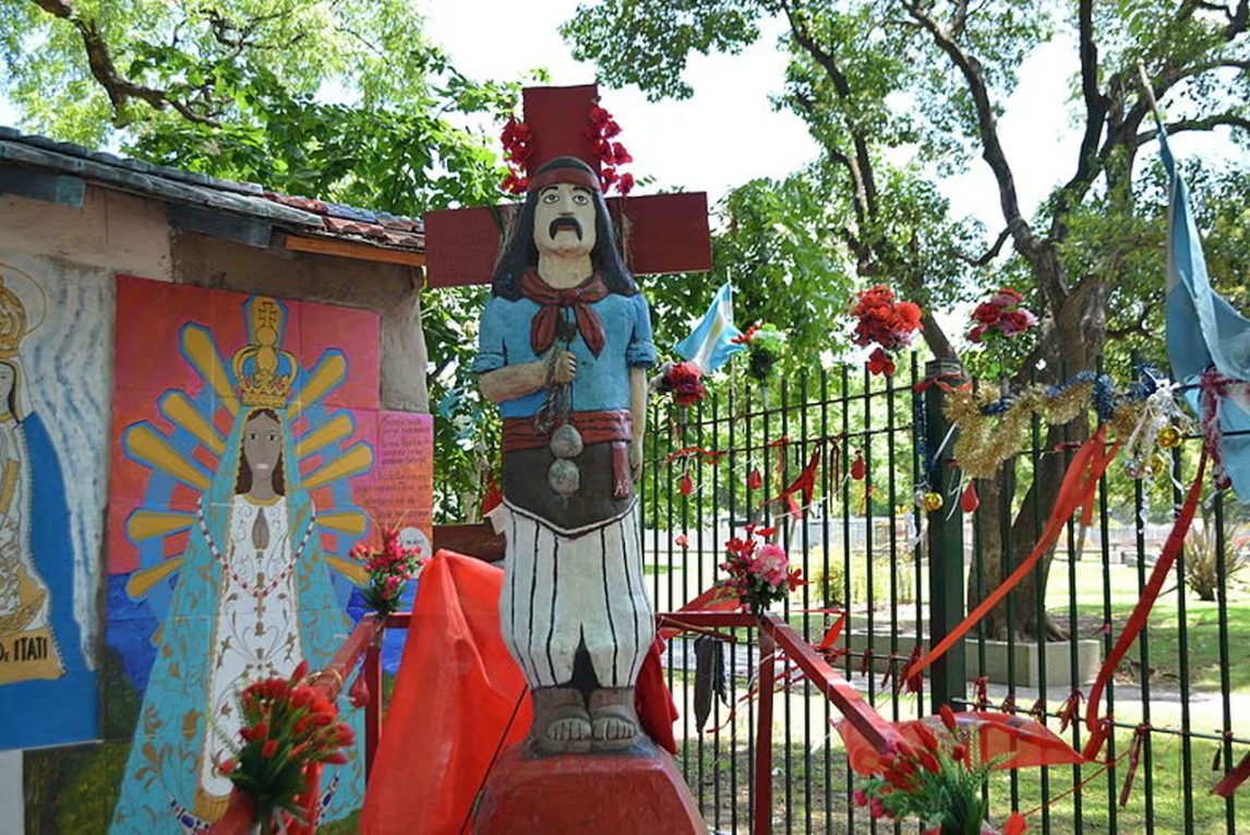 Escondía droga en una imagen del Gauchito Gil y dijo que “era una ofrenda al santo”