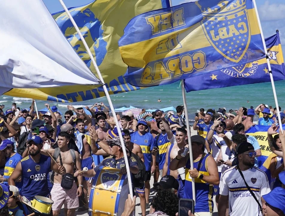 VIDEO: River apareció desde el cielo y arruinó la fiesta de Boca en Miami
