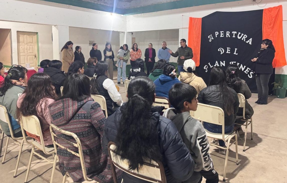 La Cañada: Vecinos completarán su trayecto educativo en un nuevo módulo del plan FinEs