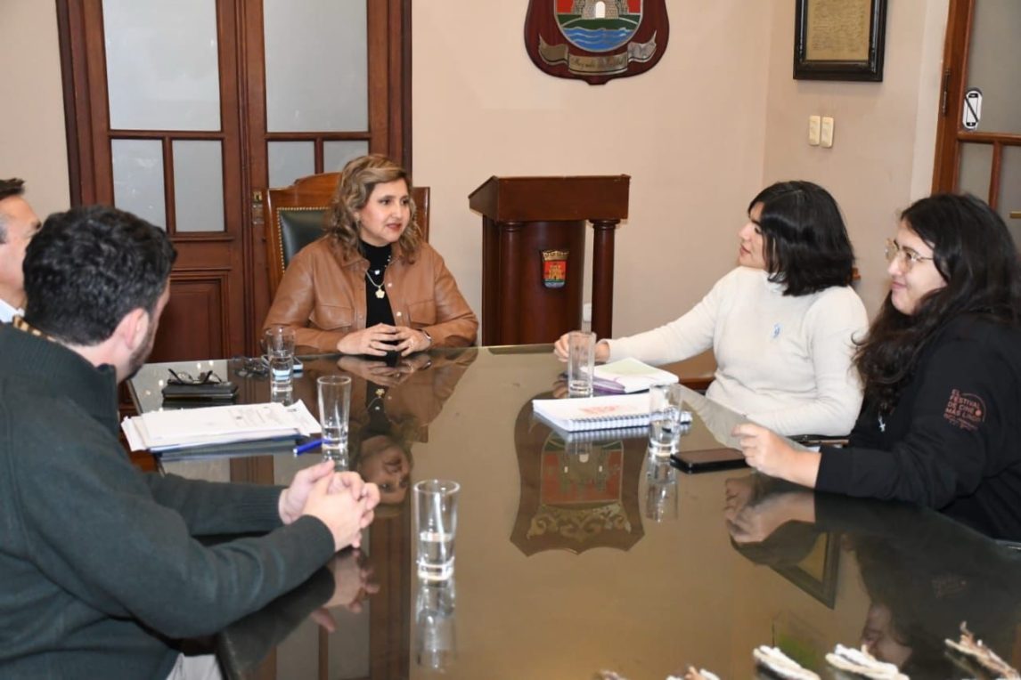 La intendente Fuentes recibió a las organizadoras del Festival Internacional de Cine en Santiago del Estero