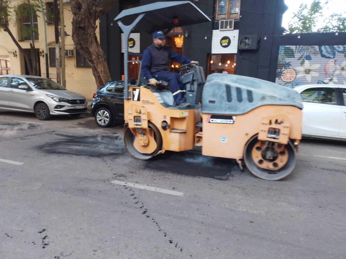 Obras públicas realizó trabajos de mantenimiento de calles en la zona centro