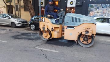 Obras públicas realizó trabajos de mantenimiento de calles en la zona centro