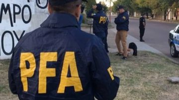 Un policía mató de un disparo a un ladrón, hirió a otros dos y hay un niño 7 años grave