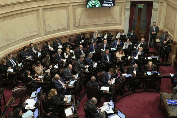 Los senadores tendrán otro aumento y pasarán a cobrar más de $9,5 millones