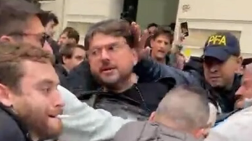 Juan Grabois fue detenido en el Instituto Juan Domingo Perón: reclamaba por su cierre