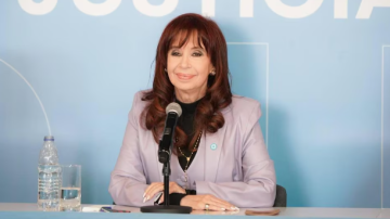 Cristina Kirchner afirmó que “estar presa es un certificado de dignidad” y se calificó como “una fusilada que vive”
