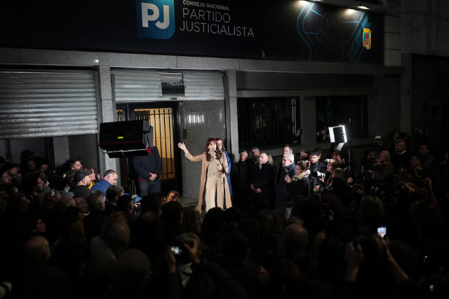 Los fiscales Diego Luciani y Sergio Mola pidieron la detención inmediata de Cristina Kirchner