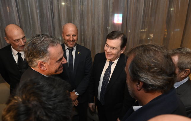 Gerardo Zamora mantuvo un encuentro con el presidente de Uruguay, Yamandú Orsi