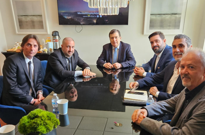 Zamora se reunió con directivos de Hewlett Packard, quienes confirmaron su presencia en Smart City 2025