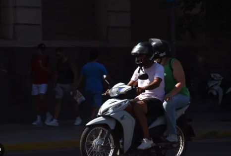 Violento ataque a un chofer de Uber moto detrás de la cancha de Estudiantes de Huaico Hondo