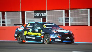 Triunfo de Yannantuoni en la Carrera 2 del TCR South América en Las Termas de Río Hondo