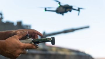 Ucrania lanzó ataques simultáneos a Rusia y estima que destruyó más de 40 aviones