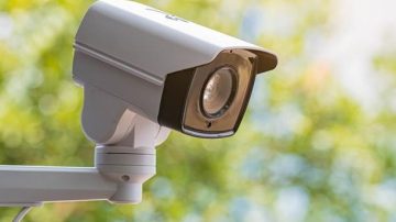 B° Banfield: Puso una cámara de seguridad en su finca y se la robaron