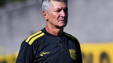 Mario Sciacqua dejará de ser técnico de Mitre