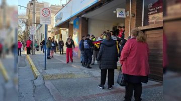 Un jubilado se descompensó tras horas de espera en el Pami y murió camino al hospital