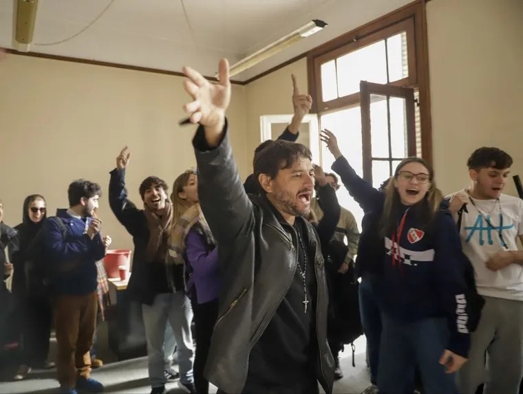 Juan Grabois fue liberado y advirtió a Milei: “Las vas a pagar”