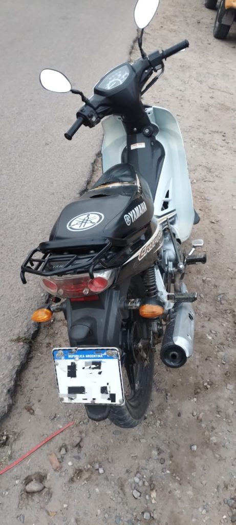 Presentó cédula apócrifa de la Yamaha Crypton y tenía pedido de secuestro en Tucumán