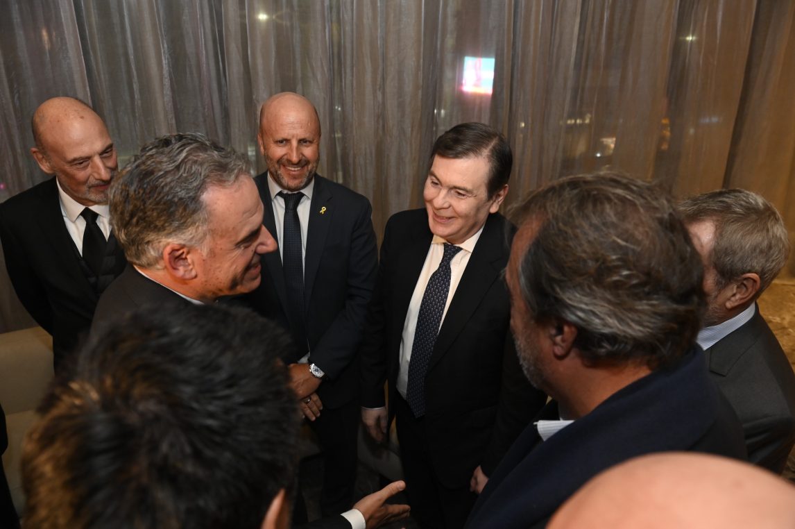 Gerardo Zamora mantuvo un encuentro con el presidente de Uruguay Yamandú Orsi