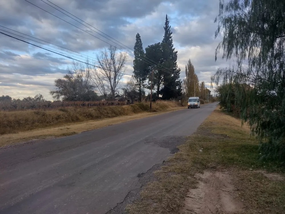 Encuentran a una nena de 3 años caminando sola por una zona rural