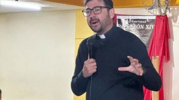 El padre Luis Zazano brindó una charla sobre Evangelización Digital: Conocé los 5 puntos clave