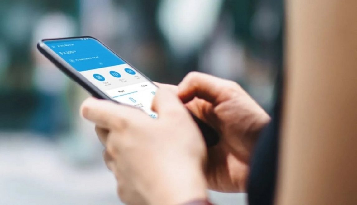 Perdió su celular en pleno centro y le sustrajeron $900.000 y USD2600 de billeteras virtuales