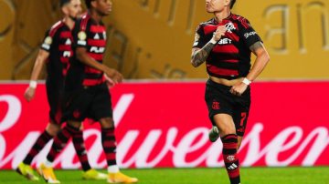 Flamengo arrancó con un claro triunfo frente al modesto Esperance de Tunise
