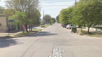 Adolescentes resultaron heridos, luego de que una camioneta chocara la moto en la que viajaban