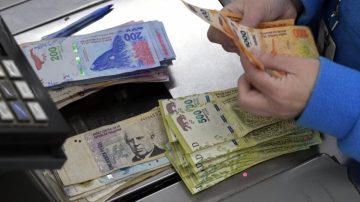 Ni vacaciones, ni ahorro: 3 de cada 10 argentinos usarán el aguinaldo para cubrir necesidades básicas