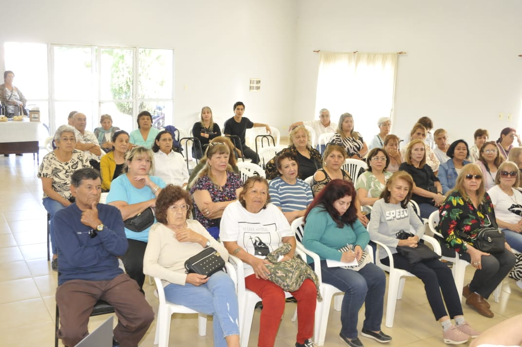 Fernández celebra este lunes “el buen trato y la vida activa” de los adultos mayores