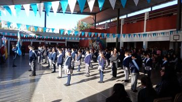 Emotivo acto por el Día de la Bandera en el Colegio Espíritu Santo: 53 alumnos realizaron la promesa de Lealtad