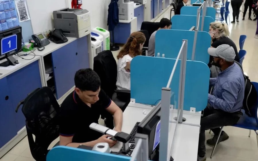 El 94% de los exámenes tomados por el Gobierno a empleados públicos fueron aprobados