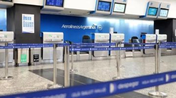 Aerolíneas Argentinas califica de “político” el paro de pilotos dispuesto para hoy