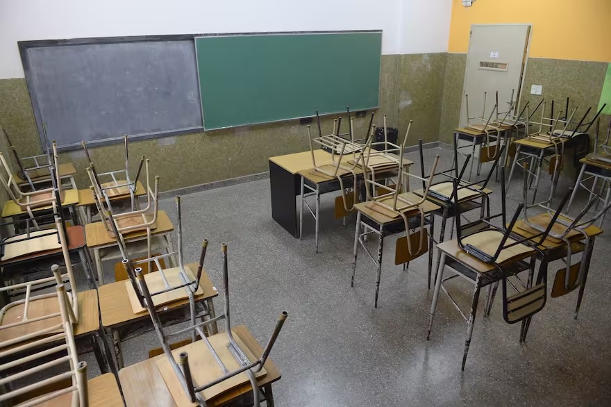 Suspenden las clases en varias provincias por la ola polar: ¿Qué ocurrirá en Santiago del Estero?