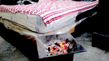 Una mujer y sus tres hijos fueron hospitalizados por inhalar monóxido de carbono: pusieron un brasero en su pieza