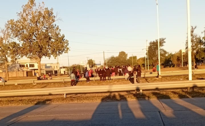 Accidente en la autopista Santiago-La Banda dejó dos motociclistas heridos