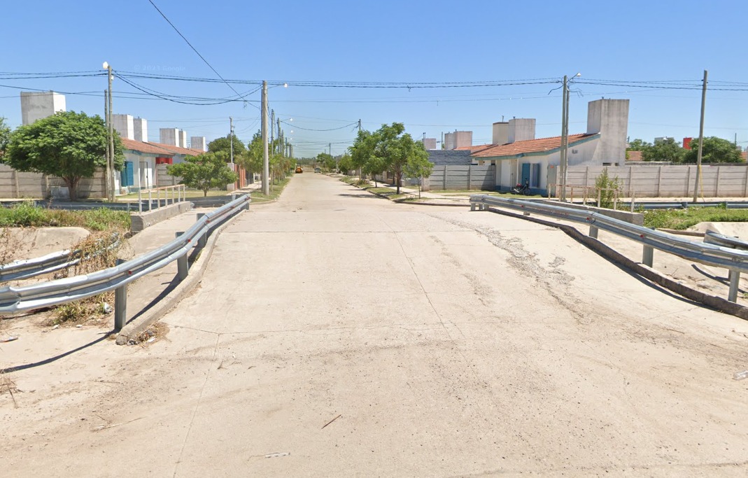 Barrio Mama Antula, tierra de nadie: atacaron a piedrazos la garita policial