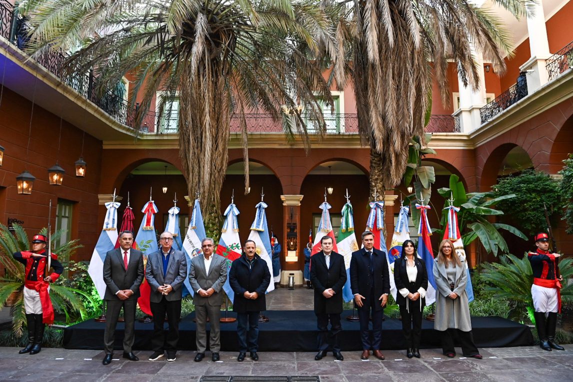 Gerardo Zamora realizó la apertura de la reunión especial de las Regiones del Norte Grande y Litoral
