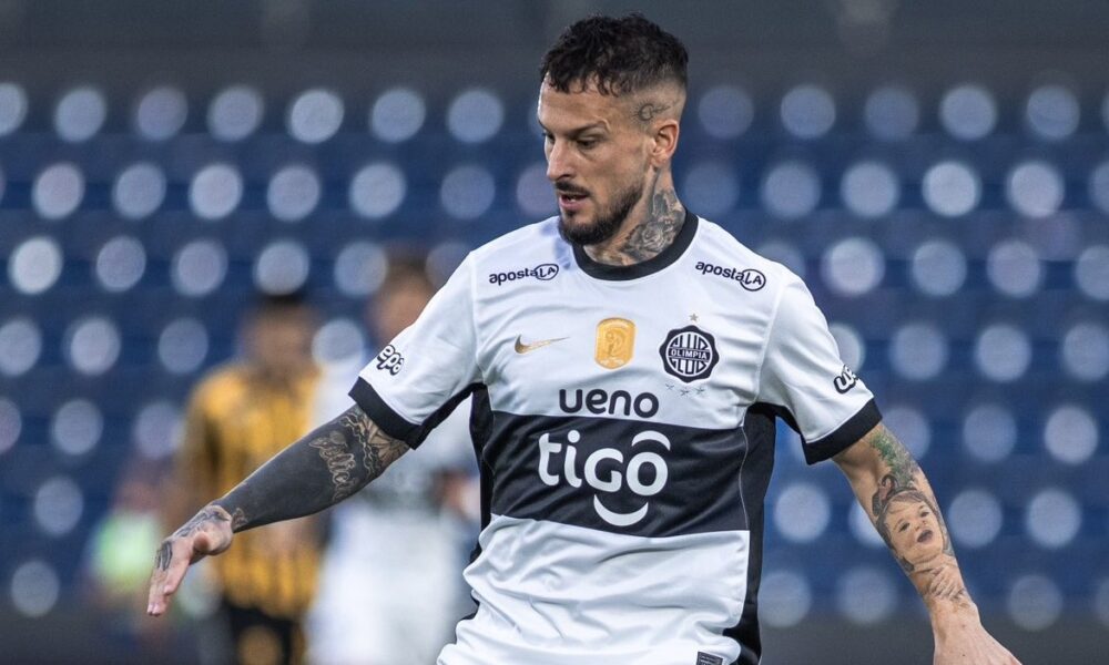 “Pipa” Benedetto arregló con Newell´s y volverá al fútbol argentino