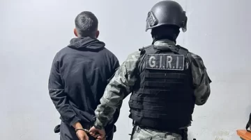 Mataron a un joven de un balazo en la cabeza delante de su pareja