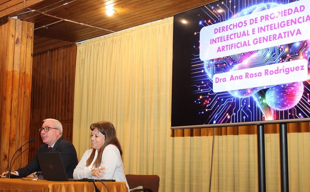 La Dra. Ana Rosa Rodríguez disertó sobre los desafíos del Derecho frente a la Inteligencia Artificial Generativa