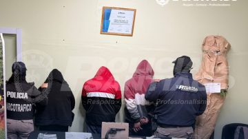 La Banda: Detuvieron a dos hombres y aprehendieron a una mujer por venta de drogas
