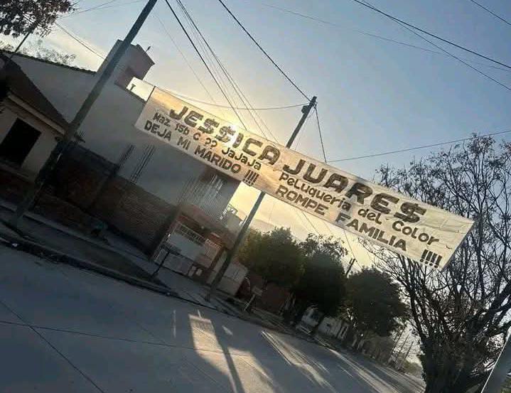 “Dejá a mi marido”: Un pasacalles escracha a una vecina con nombre, apellido y domicilio