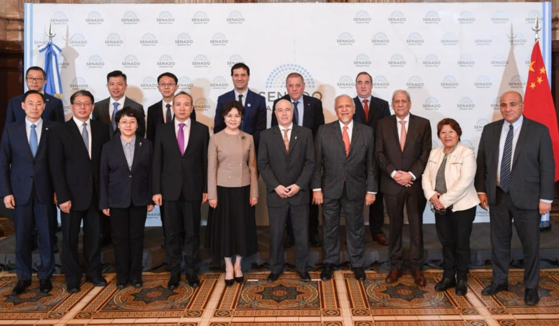 Neder se reunió con Tie Ning, vicepresidenta de la Asamblea Popular Nacional China