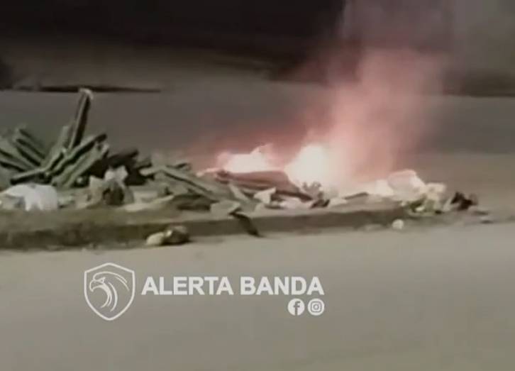 Video: la quema de basura provoca malestar entre los vecinos de La Banda