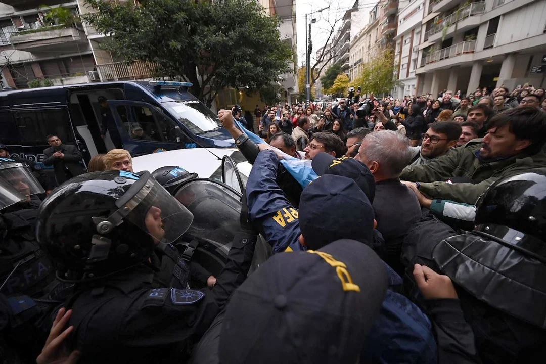 Grabois quedó libre tras ser detenido por el ingreso al edificio del Instituto Perón