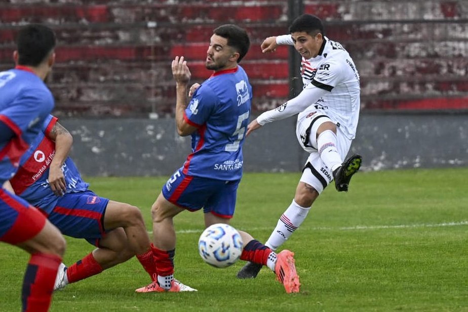 Güemes rescató un punto de visitante ante Patronato pero sigue en zona roja
