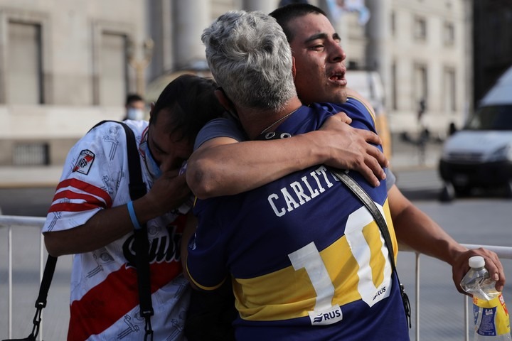 Levante la mano el que no festeja triunfo ajeno