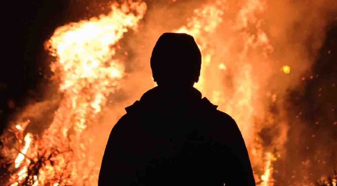 Chaupi Pozo: delincuentes incendiaron la vivienda de un hombre que fue a trabajar en Mendoza