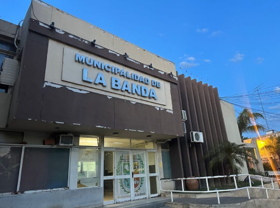 Tensión en La Banda: concejales reclaman mejoras salariales y denuncian censura