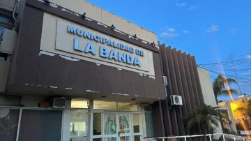 Tensión en La Banda: concejales reclaman mejoras salariales y denuncian censura